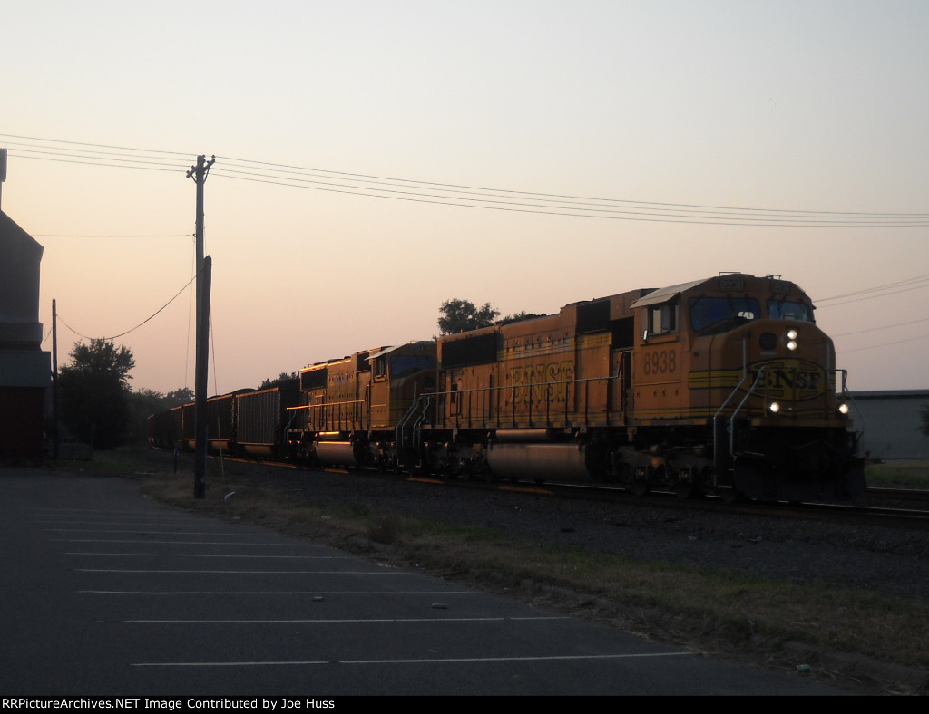 BNSF 8938 East